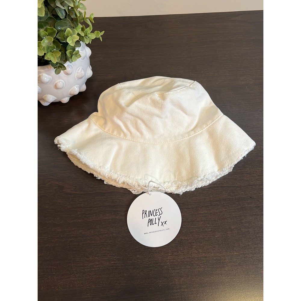 Princess Polly Capri Bucket Hat NWT